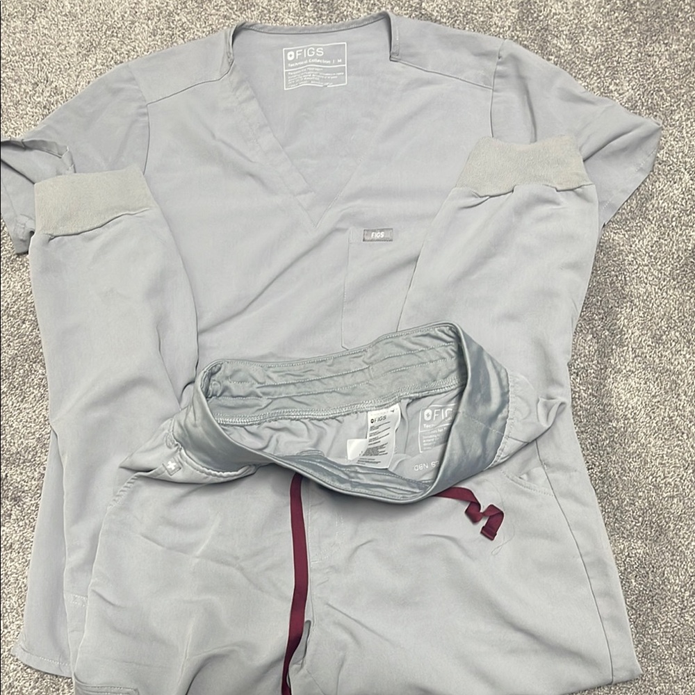 Figs Gray Scrub Set